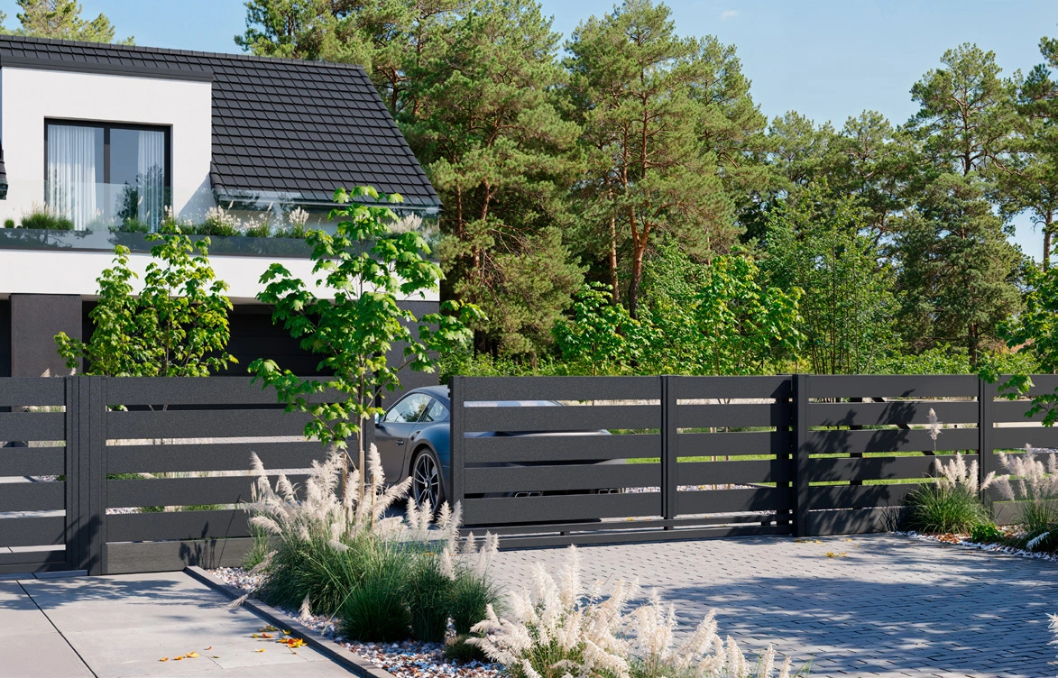 Ogrodzenie Piano 200 przy domu